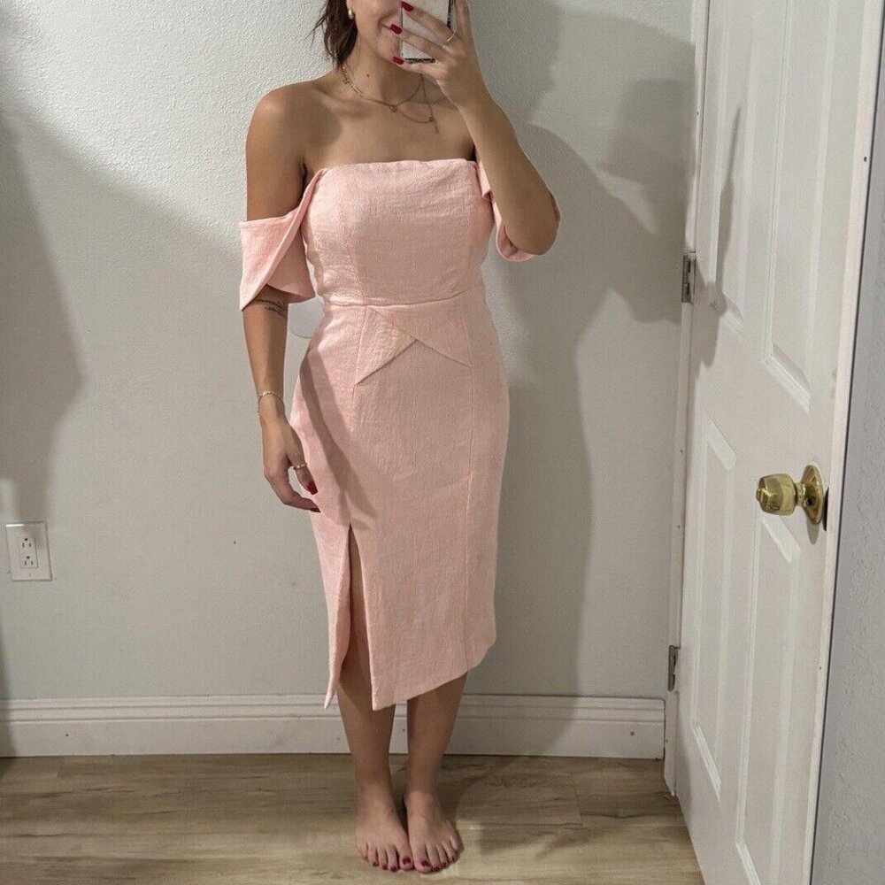 Elliatt Blush Pink Off-Shoulder Midi Dress